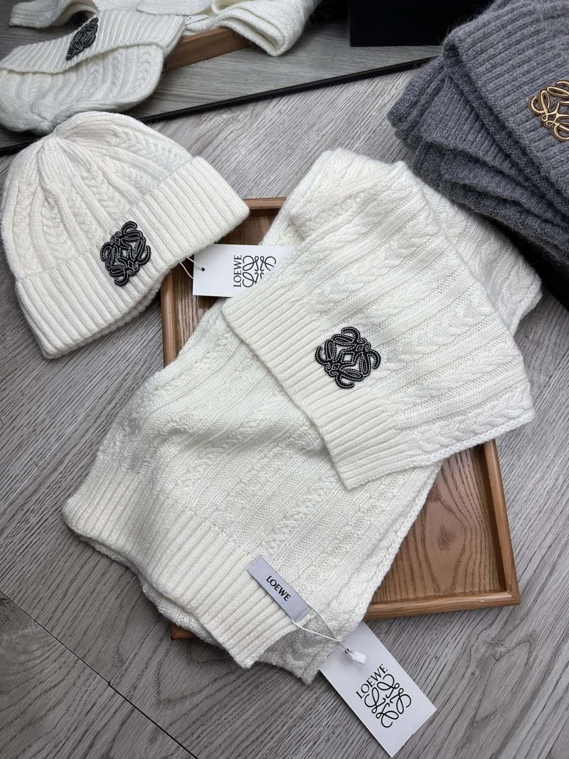 Loewe Caps Scarfs